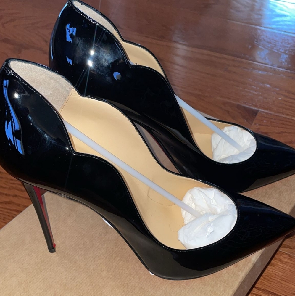 Brand New Christian Louboutin Hot Chick 100 patent Leather Pumps size 43 - Picture 1 of 6